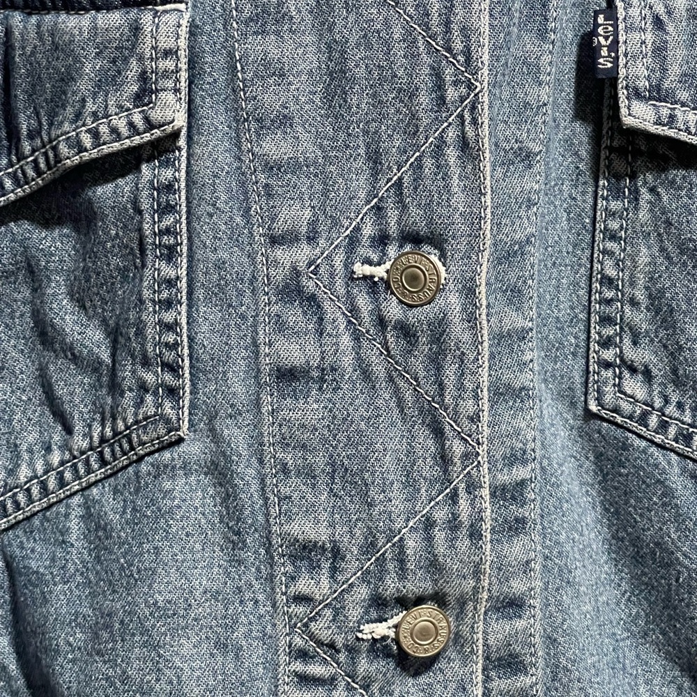 Levi’s Cropped top - Picture 3 of 4